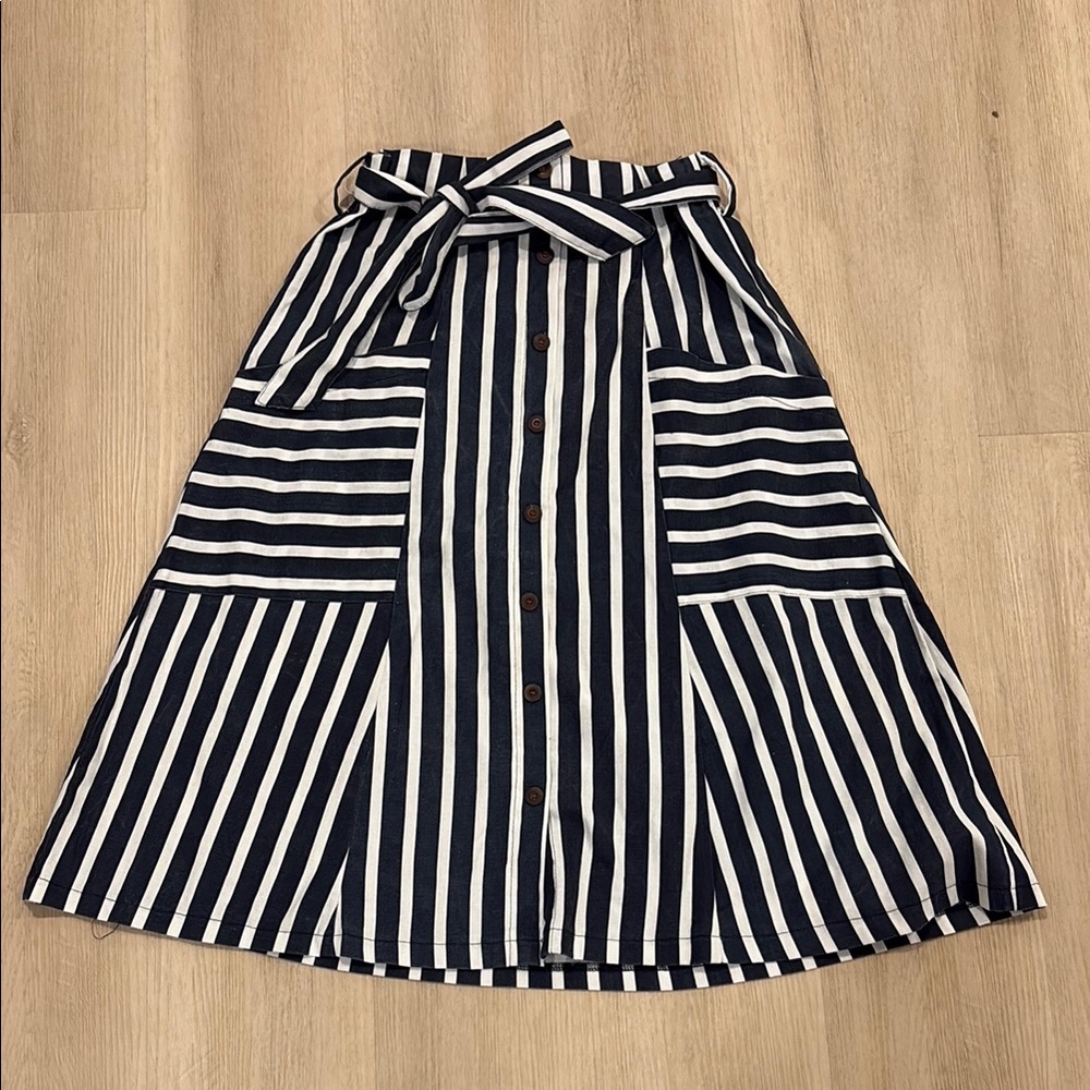 Metro Wear Navy and White Striped A-Line Skirt